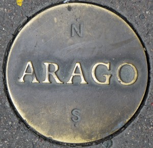 Medaillon Arago Méridien Paris